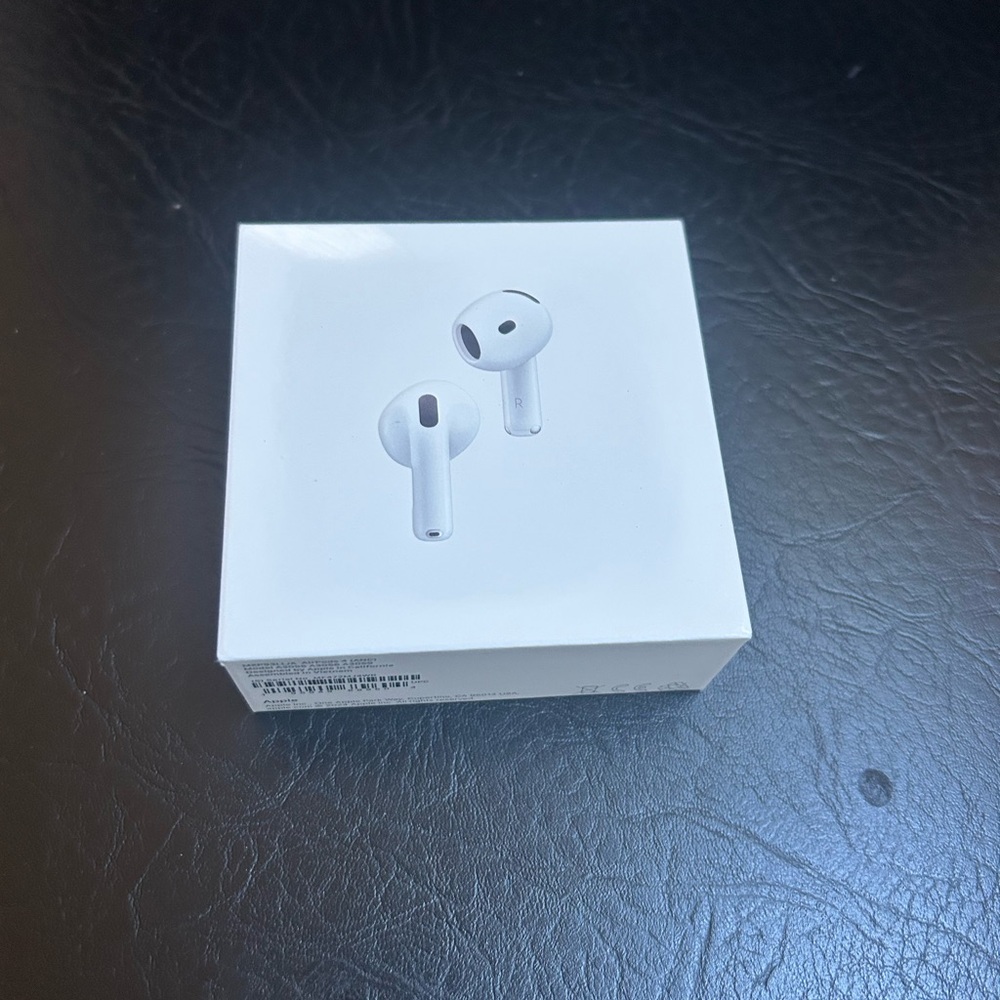 Apple AirPods 4 with Active Noise Cancellation